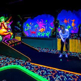 glow in the dark minigolf 5718